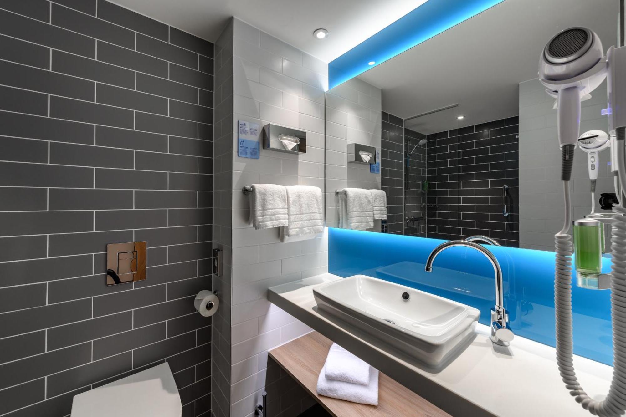 Holiday Inn Express Goettingen By Ihg Zewnętrze zdjęcie