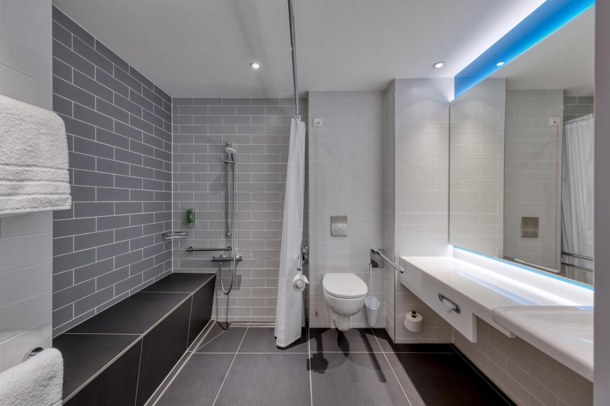 Holiday Inn Express Goettingen By Ihg Zewnętrze zdjęcie